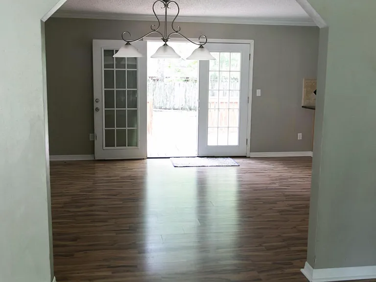 8745 Gum St — Photo 5