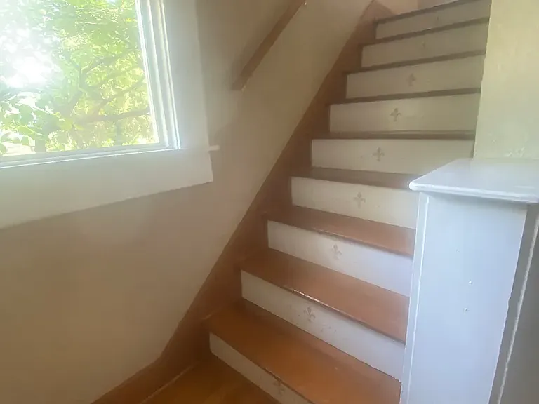 1668 N Longview St — Photo 16