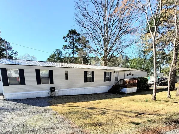 301 Boardman Dr, Bracey, VA 23919