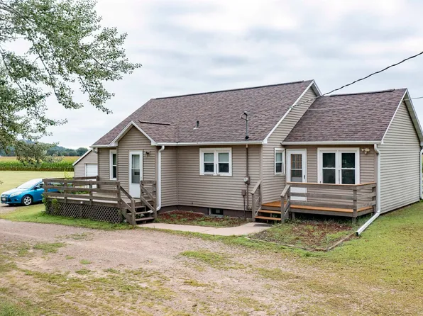 N2002 County Rd E, Waupaca, WI 54981