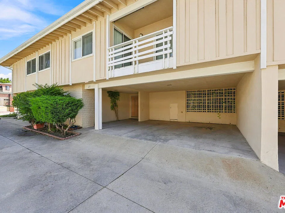 3500 W Manchester Blvd #23