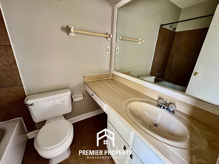 4518 Country Brook Dr — Photo 10