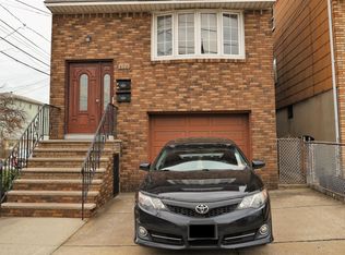 635 Sussex St, Harrison, NJ 07029