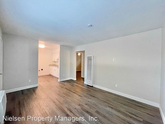 3rd image of 2517 Sierra Blvd