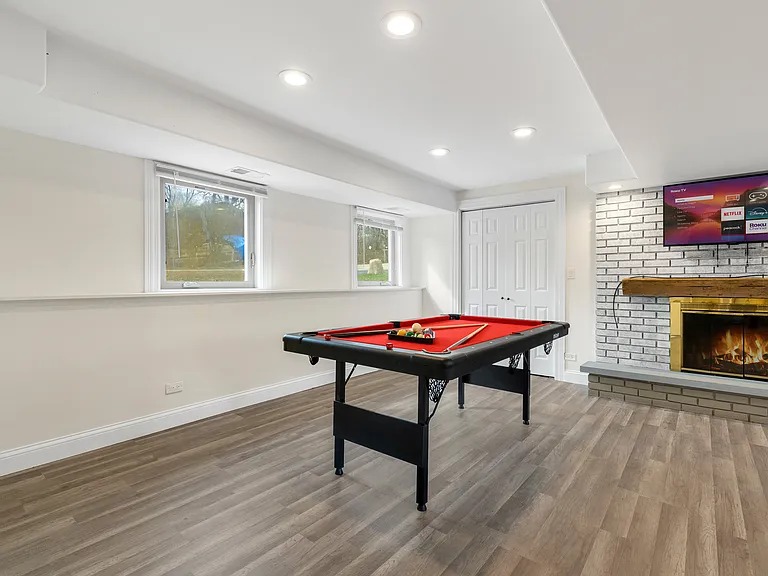 8614 Lakeview Ave — Photo 10