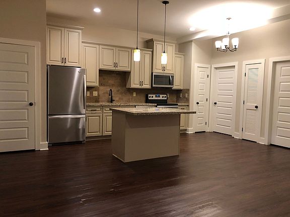 3rd image of 2402 Broadmoor Dr #4108CC