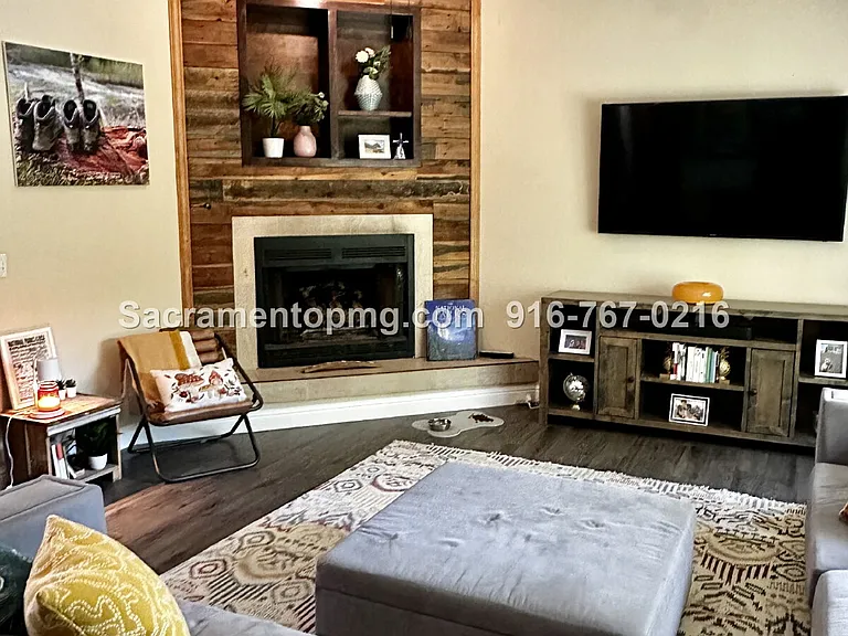 1283 Live Oak Ln — Photo 12