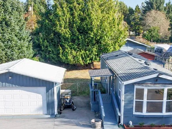 736 Edgewood Avenue NE, Ocean Shores, WA 98569