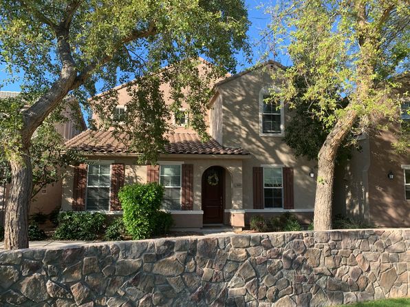1656 S Chatsworth