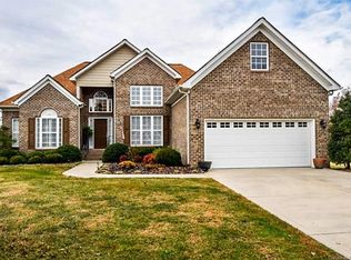 1927 Jaya Dr, Sherrills Ford, NC 28673