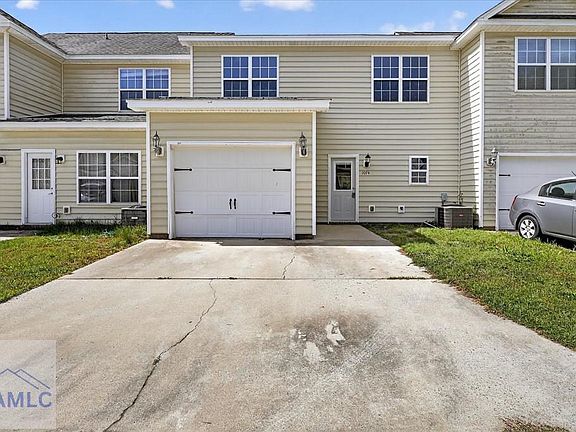 2nd image of 1074 Martin Rd