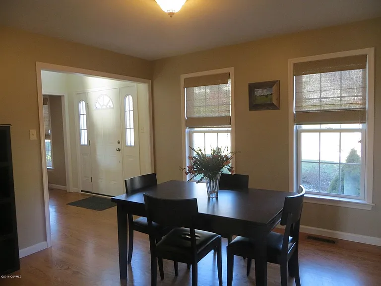 9 Delwood Dr — Photo 5