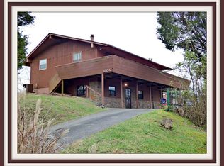 1804 Ridgecrest Dr, Dandridge, TN 37725