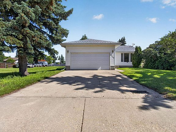 4th image of 5116 52nd Ave