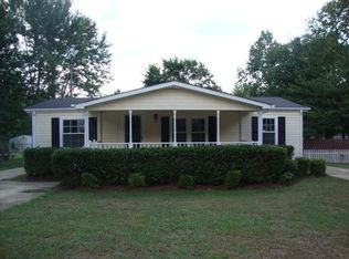 256 Lakeview Dr, Locust Grove, GA 30248