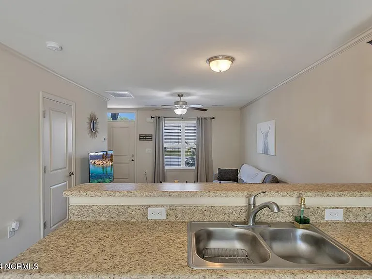 445 Sullivan Loop Rd — Photo 9