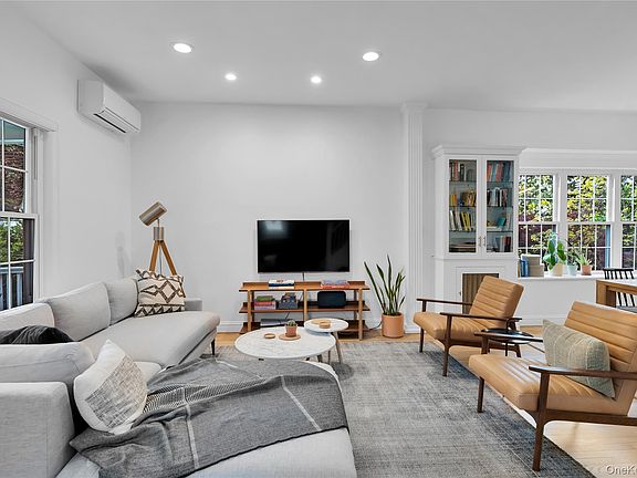 4th image of 37 Warren Avenue