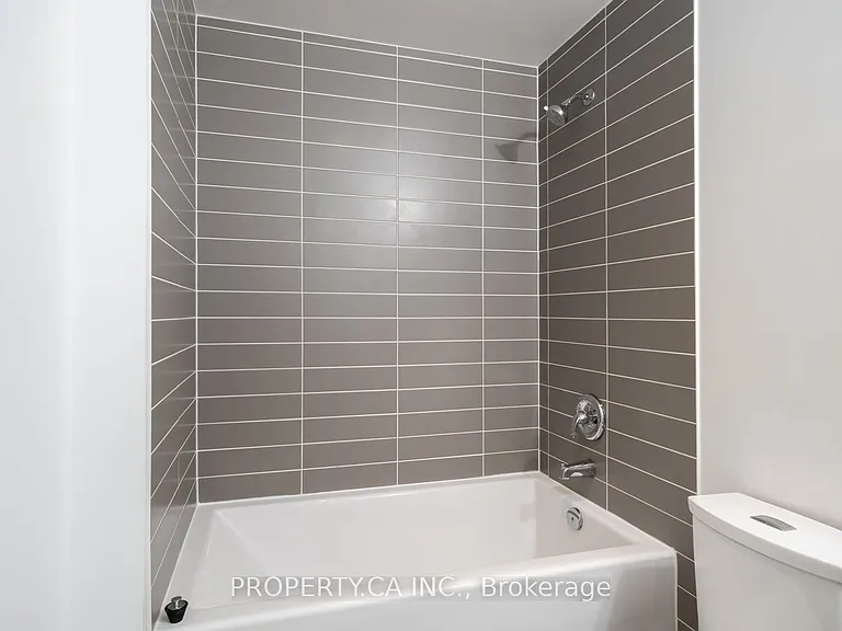 105 George St #303 — Photo 21