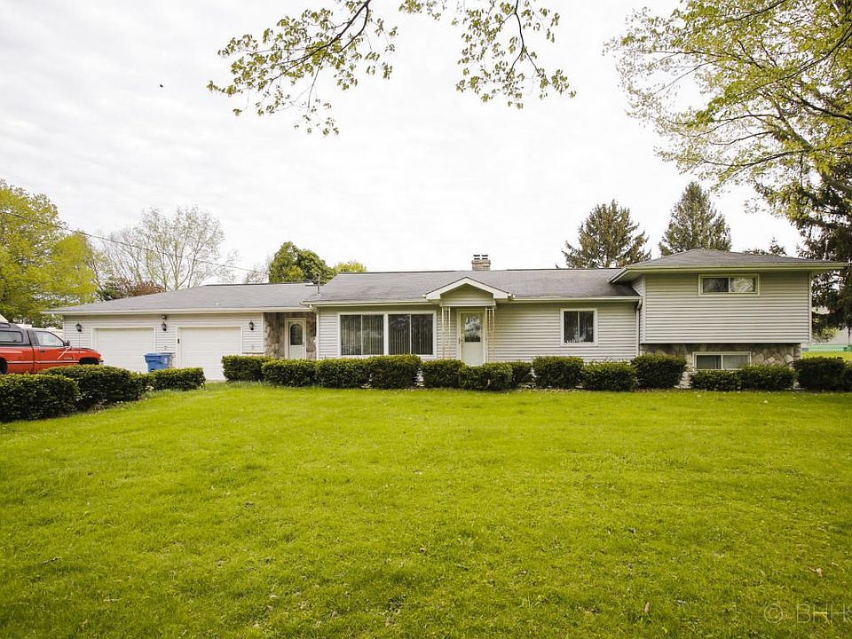 4704 hickory rd-102