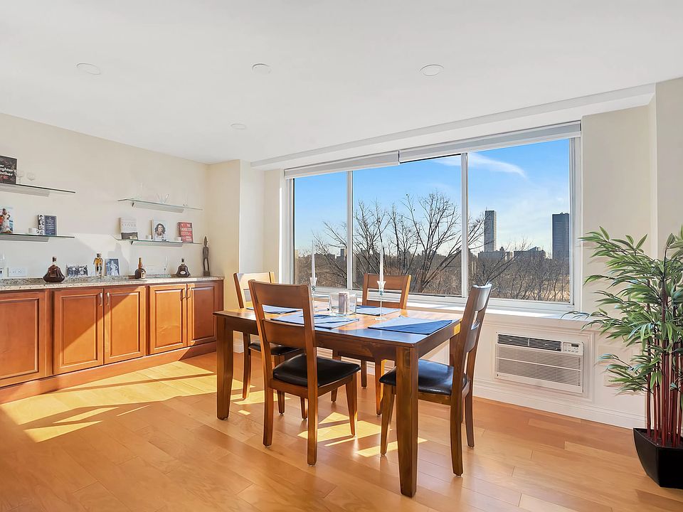 1st image of 400 Central Park W APT 7P
