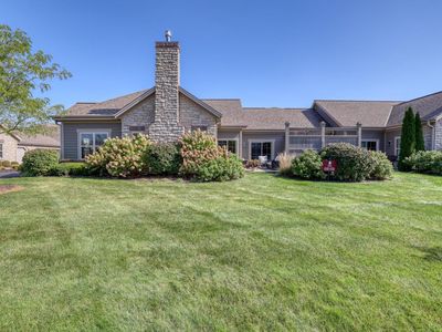 W250N4986 William DRIVE, Pewaukee, WI, 53072