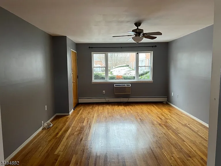 17 Manchester Ct — Photo 2