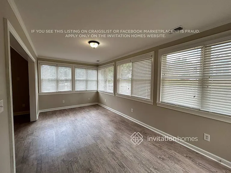 4399 Beacon Hill Dr SW — Photo 9