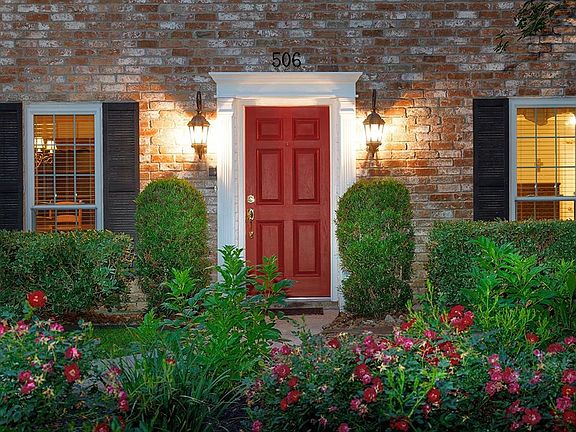 3rd image of 506 Thornwood Drive