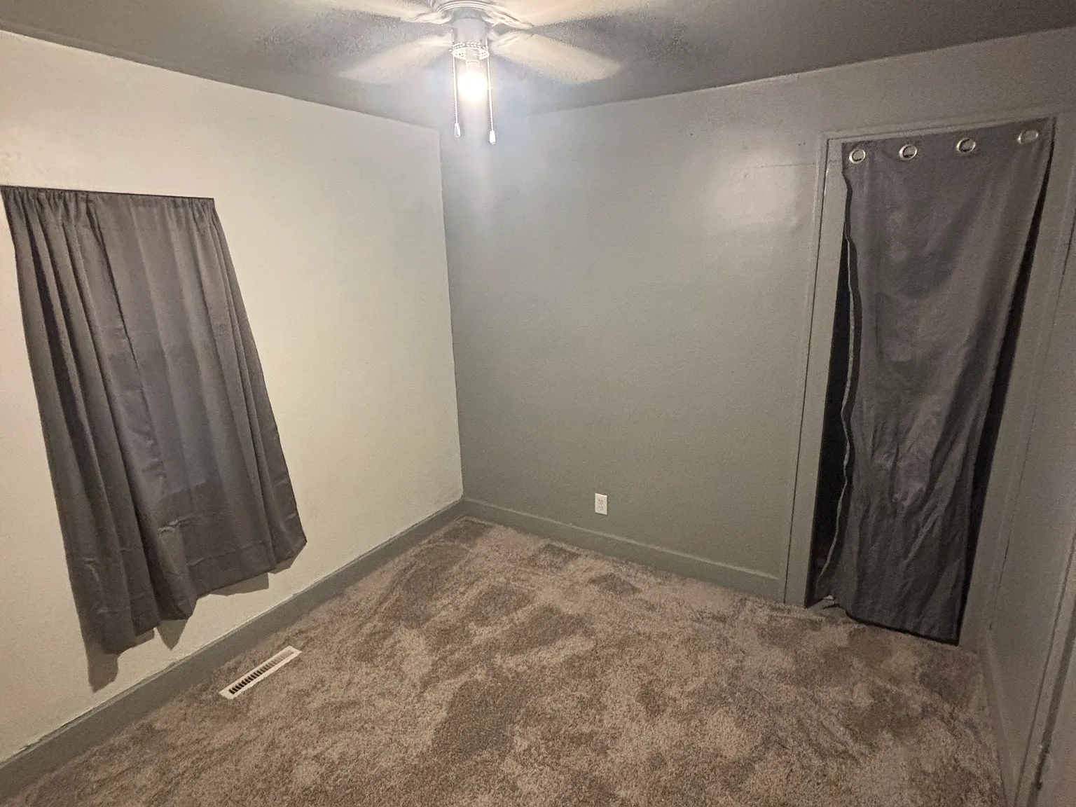 3 bed, 900 sqft, $1,750 — Photo 3