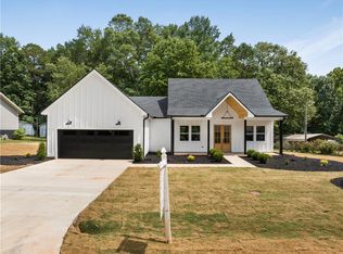 180 Fairlane Dr, Athens, GA 30607