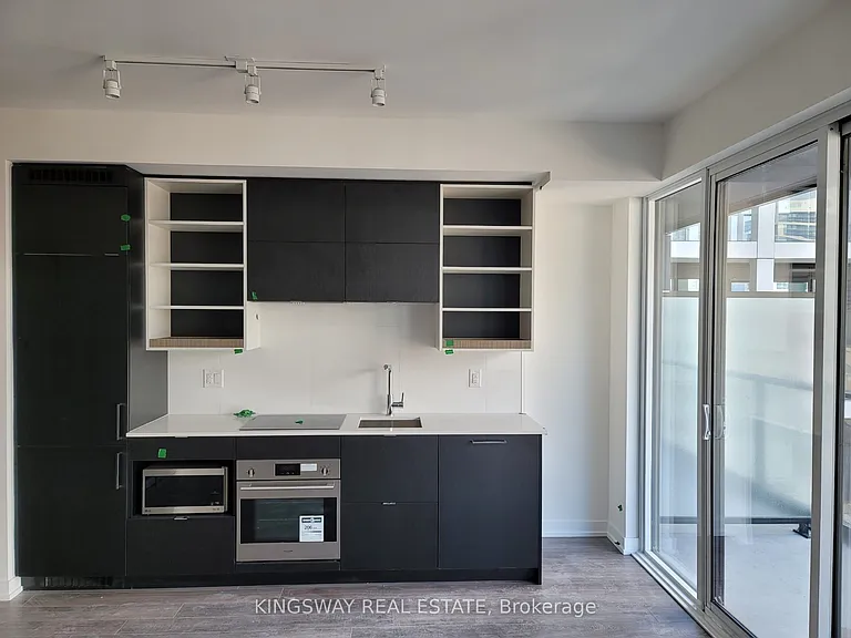 20 Edward St #923 — Photo 11
