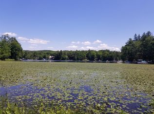 32 Huntley Rd, Averill Park, NY 12018