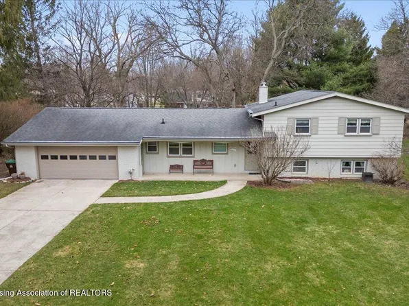 1984 Lagoon Dr, Okemos, MI 48864