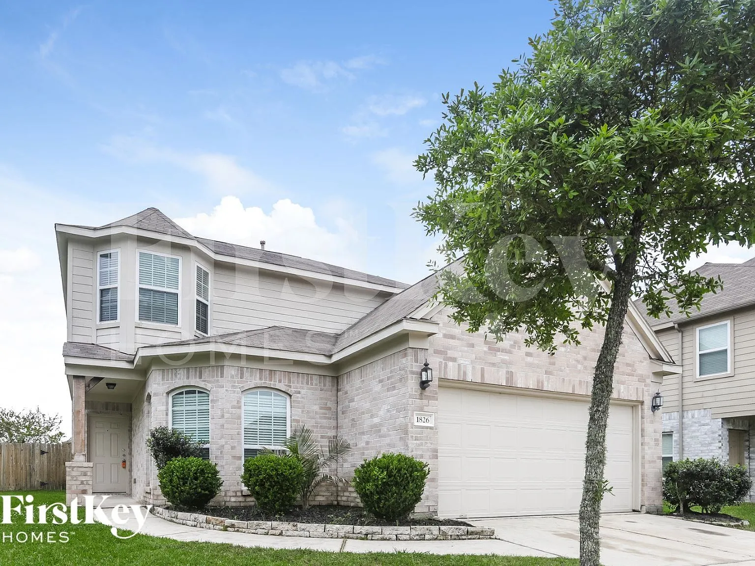 4 bed, 2.5 bath, 2812 sqft, $2,395 — Photo 2