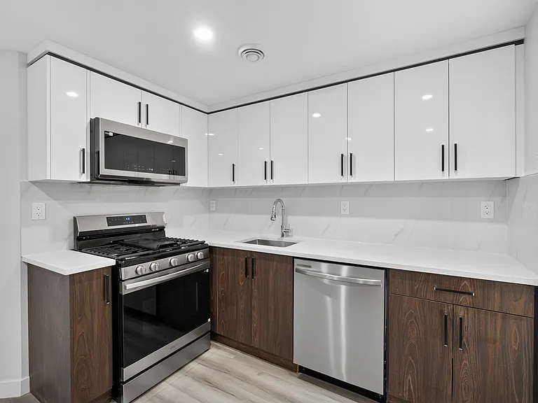 10821 112th St NW — Photo 16