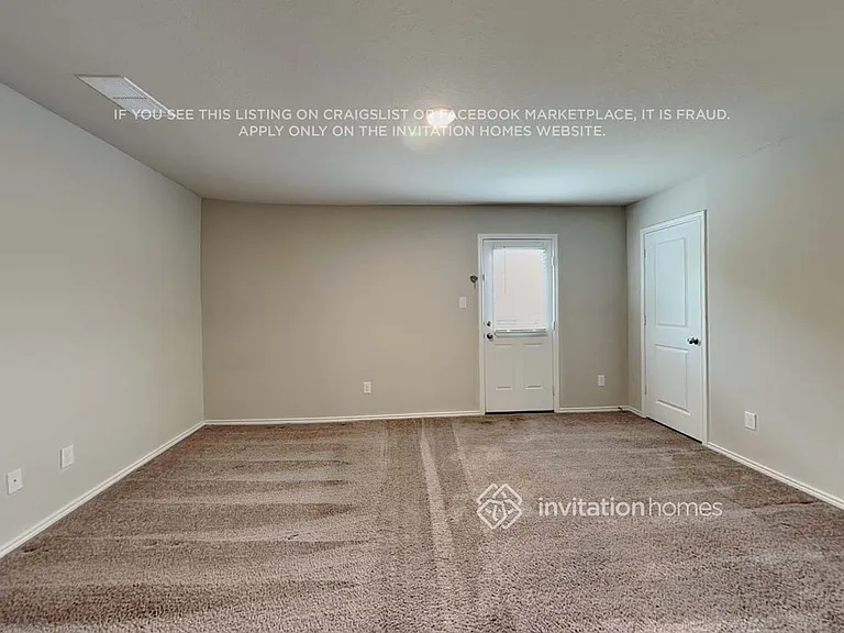 5407 Verdugos Palace — Photo 8