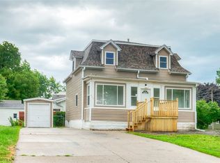 406 E 10th St N, Newton, IA 50208