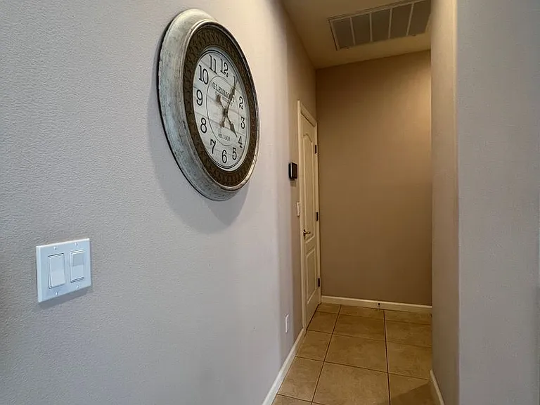 2456 E Marquise Ct — Photo 14