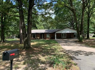 1903 Ginnett Rd, White Hall, AR 71602