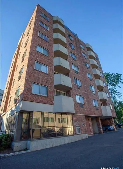 1611 Washington Blvd #302