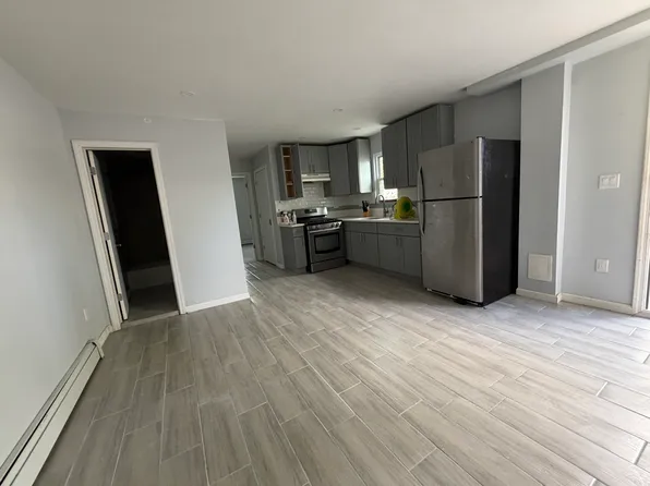 231 Regis Dr Floor 1, Staten Island, NY 10314