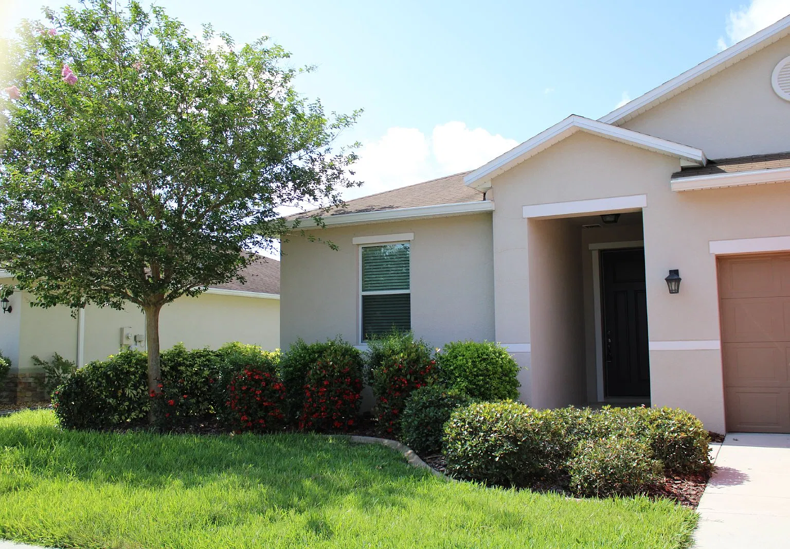 3 bed, 2.0 bath, 1983 sqft, $1,700 — Photo 4