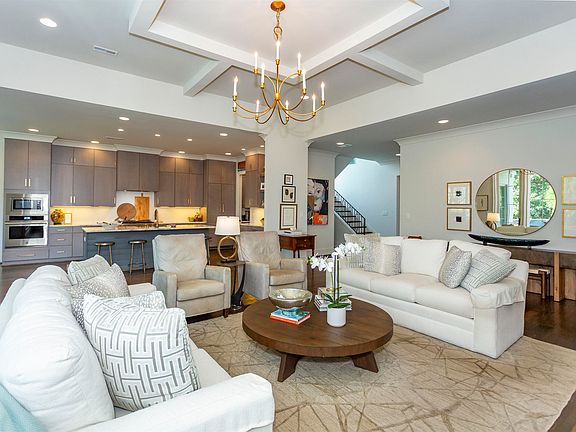 4th image of 2212 Walnut Hill Dr
