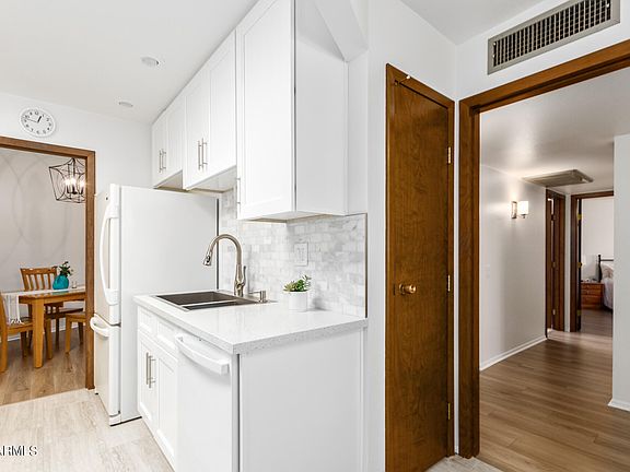 3rd image of 13662 N 110TH Avenue