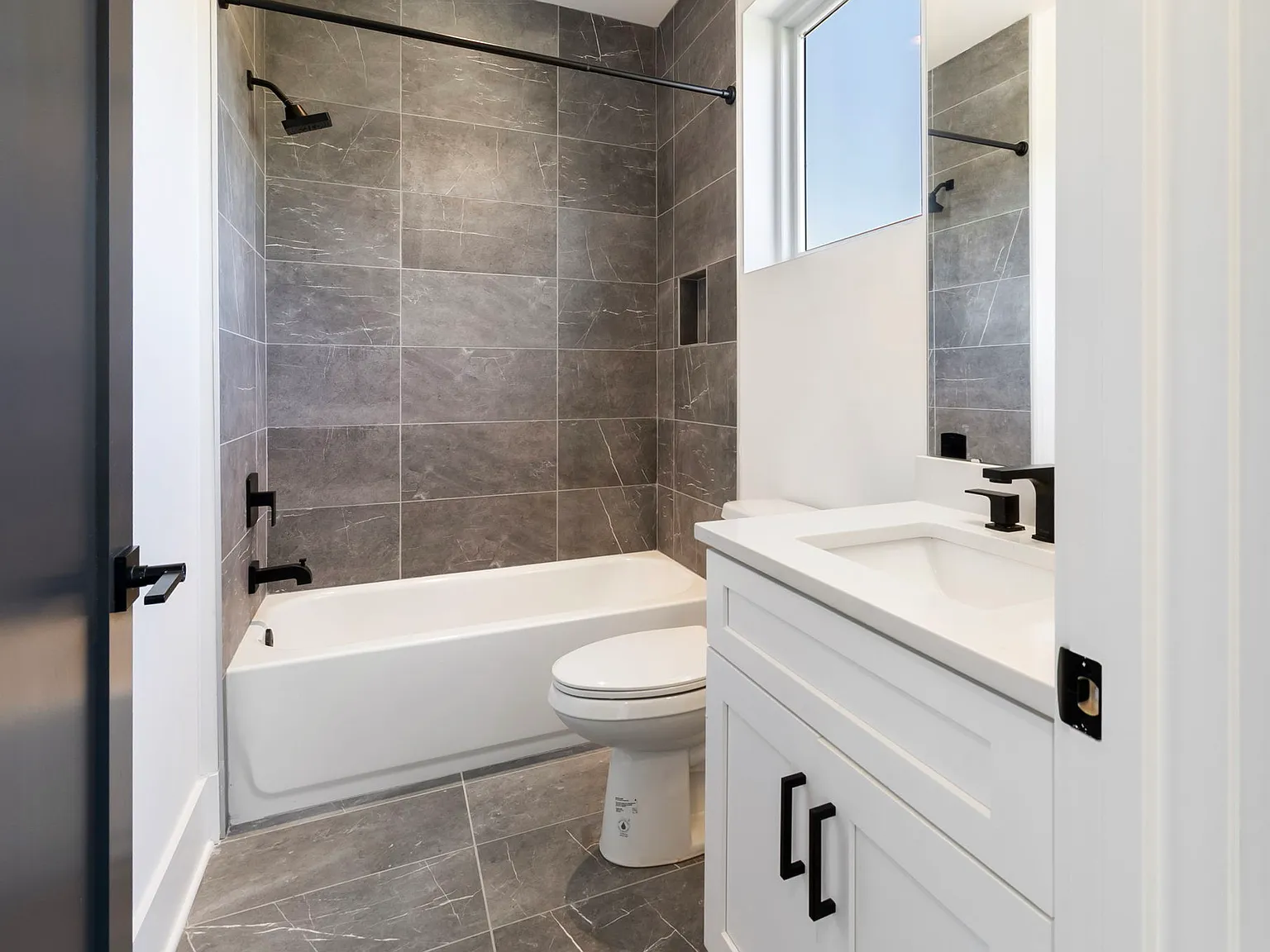 3521 Avalon Avenue - 1 — Photo 2