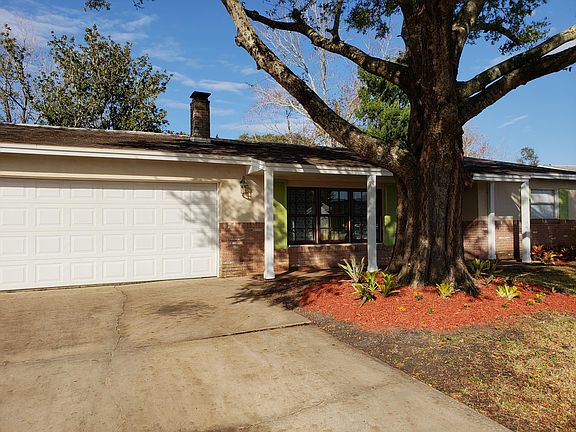3rd image of 2556 Chesterfield Ct