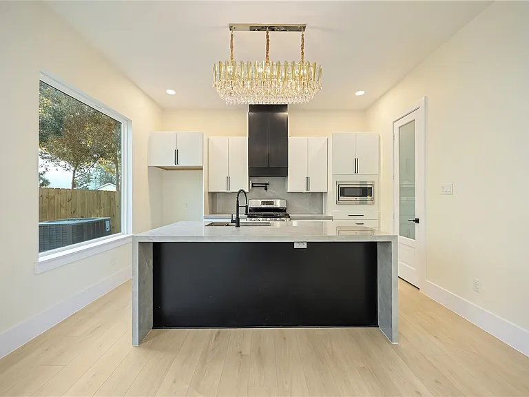 7125 England St — Photo 7