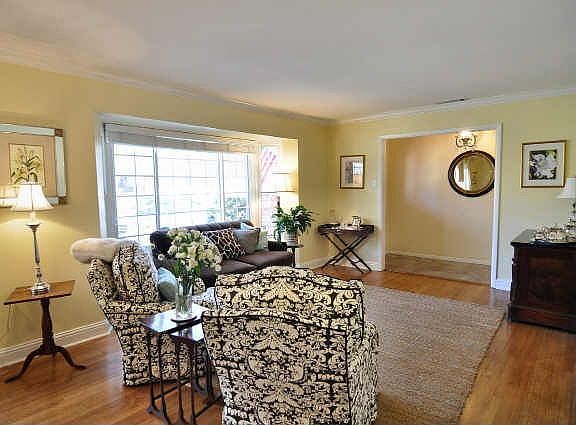 2nd image of 9916 Lakedale Dr
