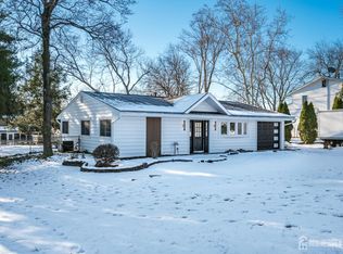 20 Starling Rd, Kendall Park, NJ 08824