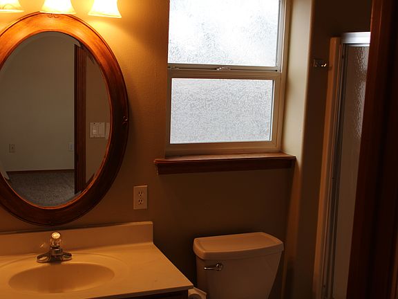4th image of 9031 W Falls Ave